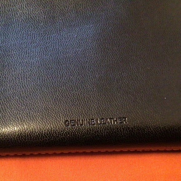 Kenneth Cole Reaction Black Leather Wallet - Picture 7 of 9
